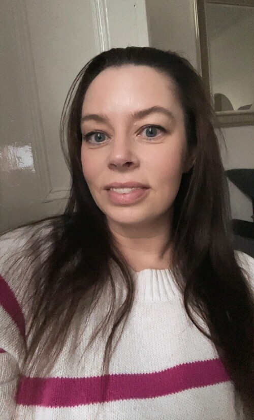 Tameside Mum praises support team for help with daughters anxiety